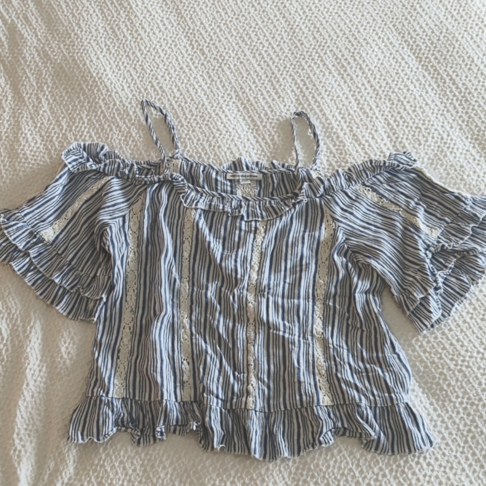 American Eagle top